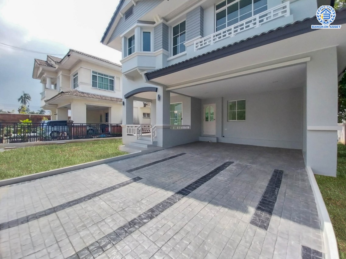 บ้านมือสองตกแต่งใหม่ โครงการ นันทวัน พระราม5 ตกแต่งหรูหรา หลังใหญ่กว่า 66 ตร.ว. ฟังก์ชันจัดเต็ม 3 ห้องนอน 3 ห้องน้ำ จอดรถได้ 2 คัน รองรับทุกความสุข ทำเลเดินทางสะดวก ใกล้ทางด่วน "กาญจนาภิเษก" และรถไฟฟ้าสายสีม่วง "สถานีบางรักใหญ่"